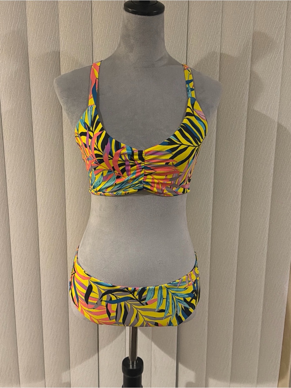 Fused Hawaii Tropical Leaf Print Yellow Bikini Set - Women Swim 🌴